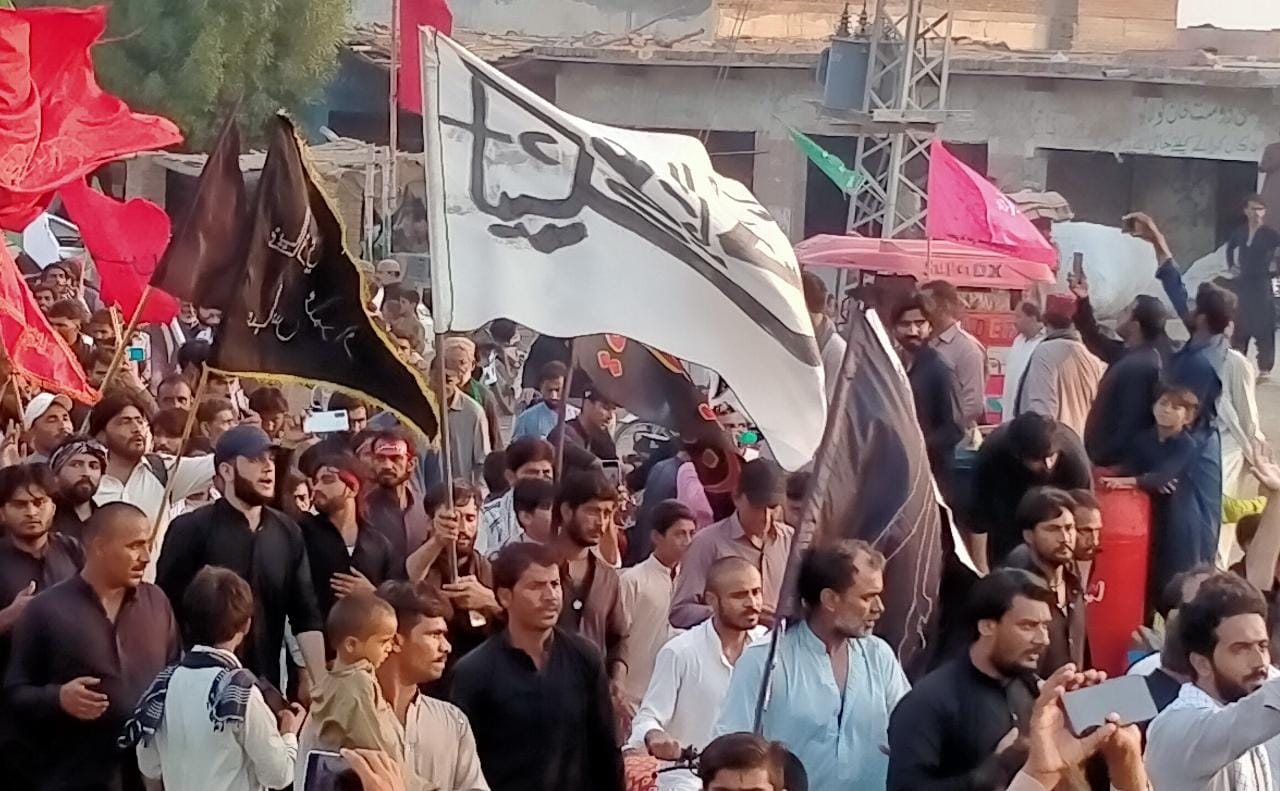 پیاده&zwnj;روی اربعین در جیکب&zwnj;آباد ایالت سند پاکستان (عکس+ فیلم)