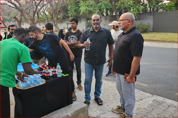 طنین يا حسين(ع) در خیابان&zwnj;های زامبیا + فیلم و عکس