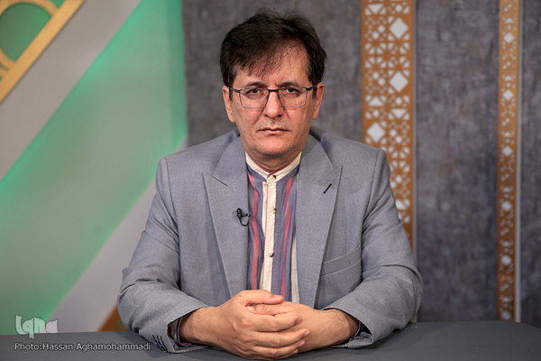 تعصب و جزم اندیشی با پایداری بر عقیده فرق دارد/ لزوم بهکارگیری نیروهای اهل سنت در مسئولیتهای تقریبی عثمانسالاری