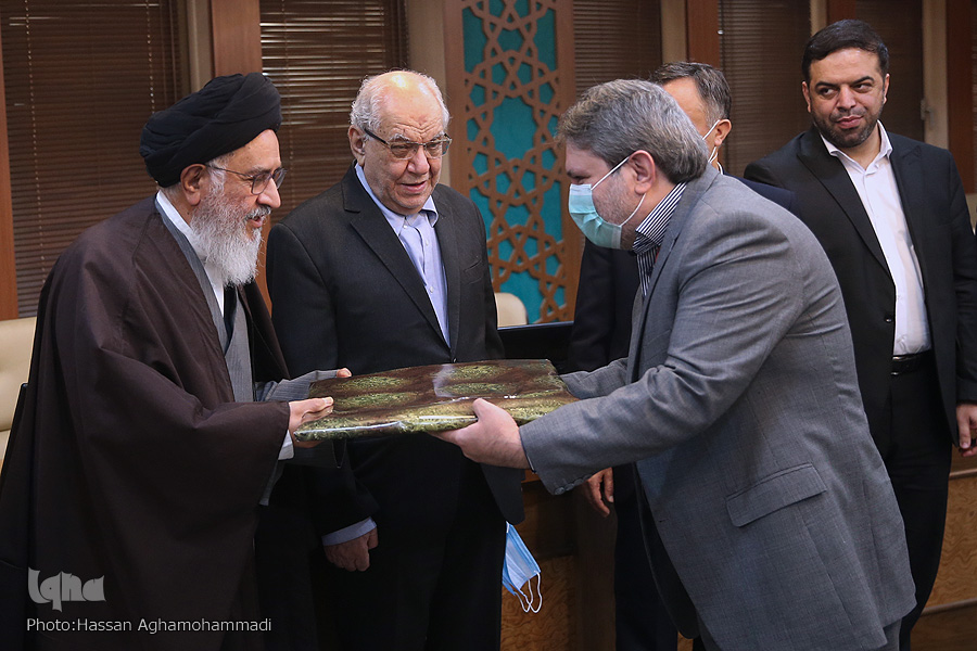 اسلام با قرائت شیعی، اسلام آشتی، فرهنگ و دانش است