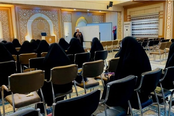  آموزش وقف و ابتدا به بانوان عراقی