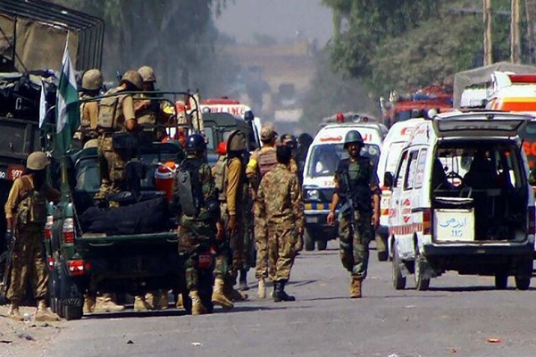 بمبگذاری داعش در پاسگاه پلیس پاکستان بمبگذاری داعش در پاسگاه پلیس پاکستان