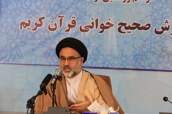 نقدهای شهریار پرهیزکار به وضعیت حفظ قرآن در کشور نقدهای شهریار پرهیزکار به وضعیت حفظ قرآن در کشور