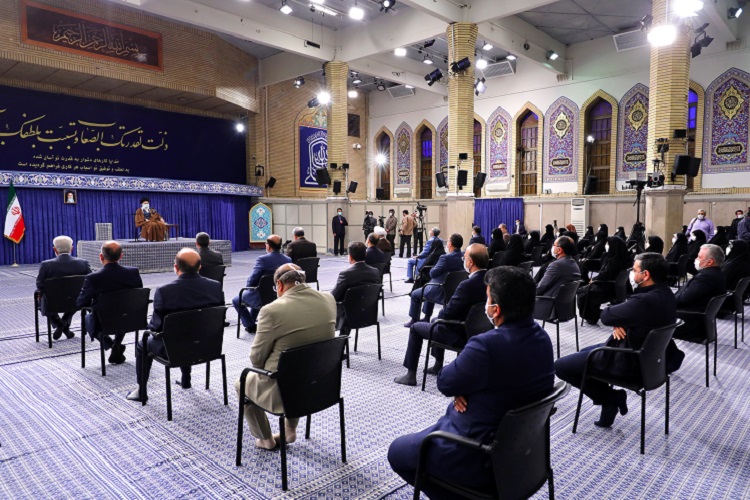 دیدار جمعی از پرستاران و خانواده شهدای سلامت با رهبر معظم انقلاب دیدار جمعی از پرستاران و خانواده شهدای سلامت با رهبر معظم انقلاب