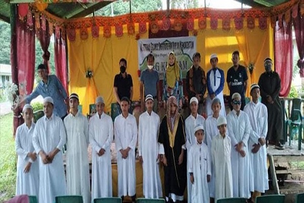 توزیع قرآن میان حافظان برتر کلام وحی در فیلیپین