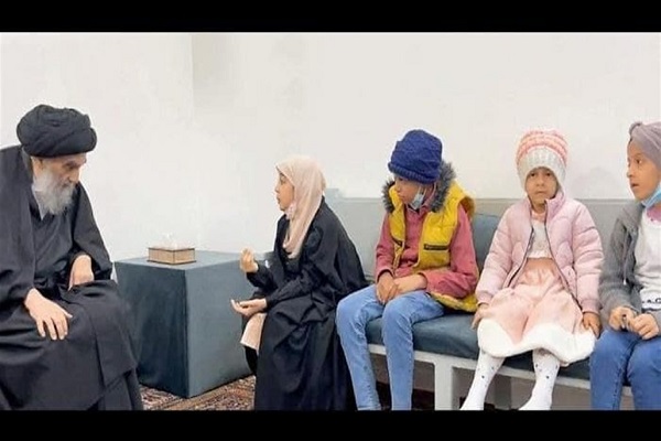 کودکان سرطانی با آیت&zwnj;الله سیستانی دیدار کردند