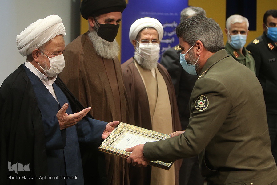 اصالت الهی بودن از ویژگیهای برجسته قرآن است / افرادی با نام فلسفه نکاتی دور از واقعیت را مطرح میکنند اصالت الهی بودن از ویژگیهای برجسته قرآن است / افرادی با نام فلسفه نکاتی دور از واقعیت را مطرح میکنند