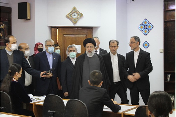 بازدید آیت&zwnj;الله رئیسی از رایزنی فرهنگی ایران در ترکمنستان