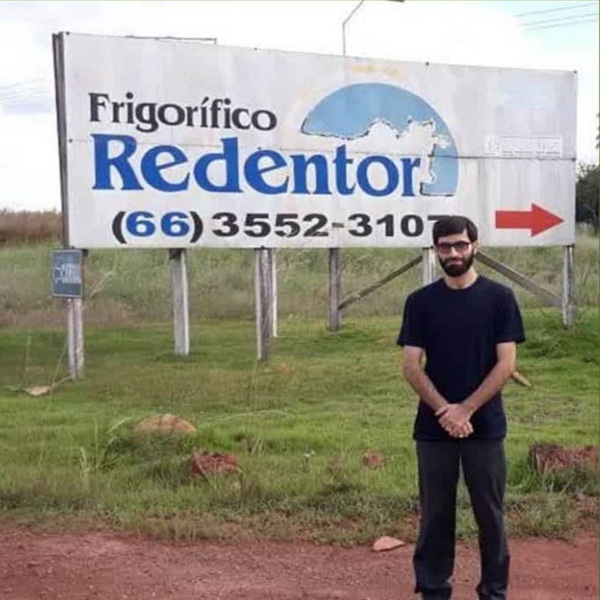 نصب پرچم مقدس ایران در برزیل با توسل به شهدا نصب پرچم مقدس ایران در برزیل با توسل به شهدا