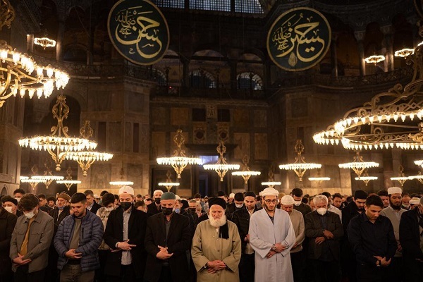 حال و هوای روز نخست ماه رمضان در سراسر جهان + عکس