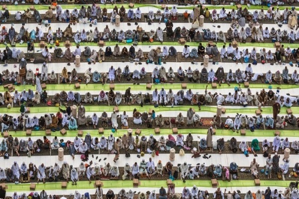 برپایی سفرههای افطار در مسجد الحرام پس از دو سال وقفه برپایی سفرههای افطار در مسجد الحرام پس از دو سال وقفه