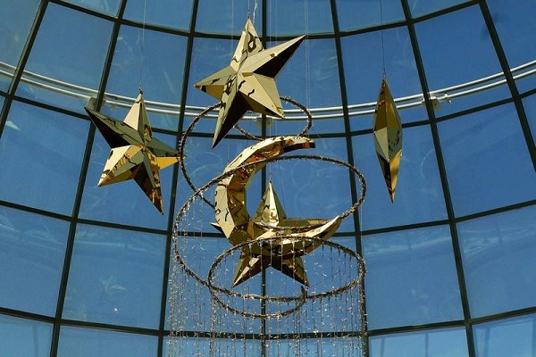 عکس | تزئینات رمضانی مراکز حرید در امارات