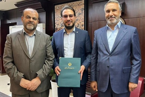 «حامد شاکرنژاد» مشاور وزیر راه در امور فرهنگی شد «حامد شاکرنژاد» مشاور وزیر راه در امور فرهنگی شد