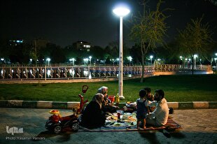عکس | سفره‌های ساده افطار در پارک حجاب مشهد