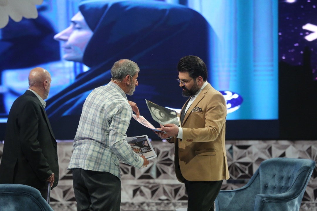 عنایت شاه خراسان کافهگرد جاهلی را به حرّ انقلاب بدل کرد + فیلم عنایت شاه خراسان کافهگرد جاهلی را به حرّ انقلاب بدل کرد + فیلم