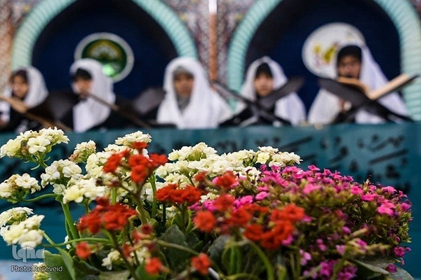 ختم قرآن رمضانی بانوان در صحن آستان مقدس حسینی