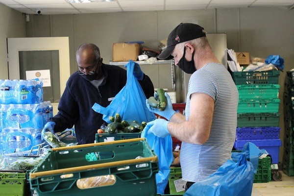 دست یاری مسلمانان بریتانیایی به خیریهها در ماه رمضان دست یاری مسلمانان بریتانیایی به خیریهها در ماه رمضان