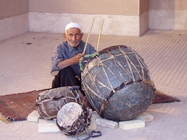 سفیدمهره، ساز مقدسی که بانگ سحری مردم است سفیدمهره، ساز مقدسی که بانگ سحری مردم است