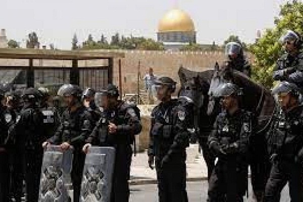 یورش سنگین صهیونیستها به مسجد الاقصی یورش سنگین صهیونیستها به مسجد الاقصی / مقاومت: به سمت نبردی فراگیر میرویم