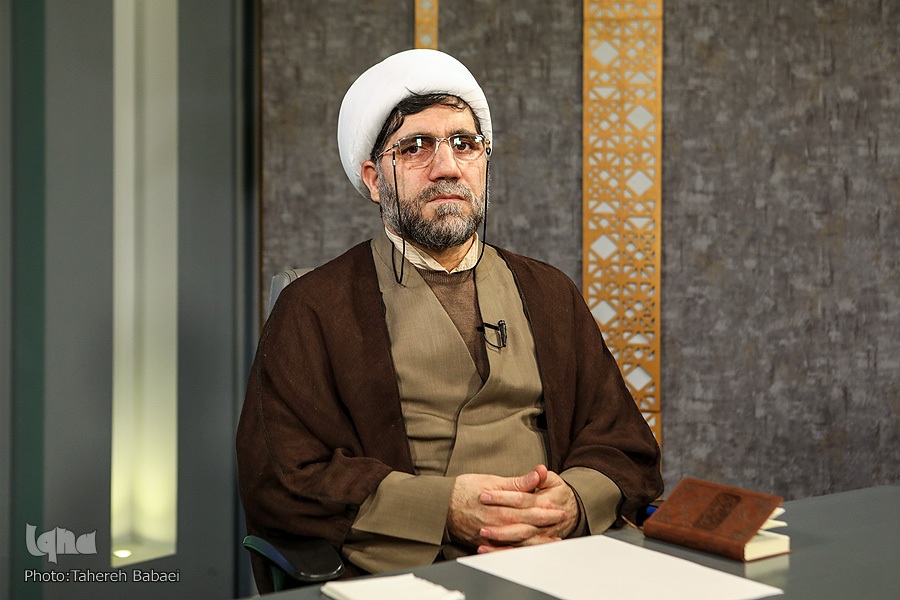 حجت الاسلام والمسلمین میرزایی عضو هیئت علمی جامعة المصطفی حجت الاسلام والمسلمین میرزایی عضو هیئت علمی جامعة المصطفی