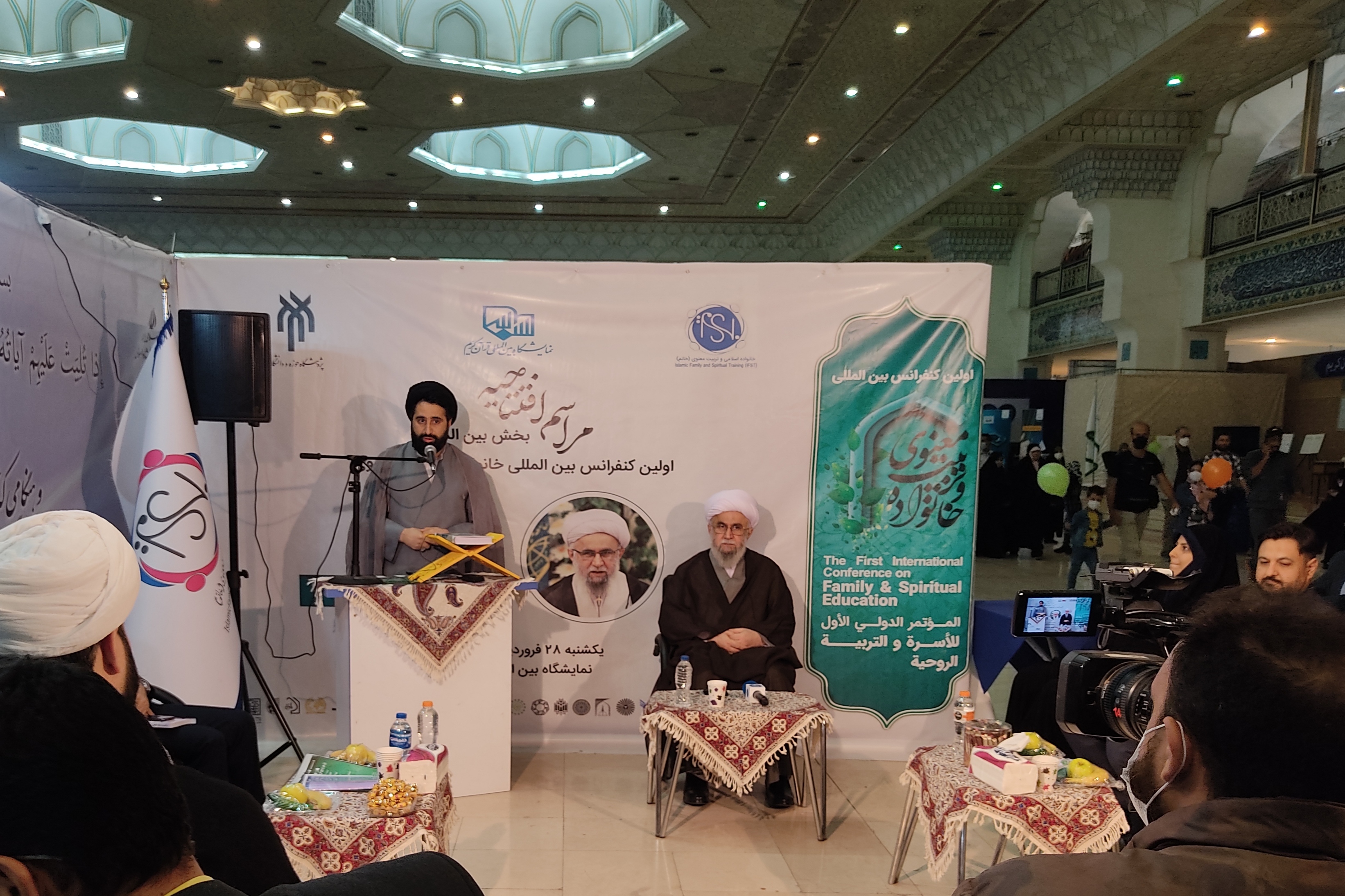 قرآن برای تمام بشریت و غیرقابل مصادره است + فیلم قرآن برای تمام بشریت و غیرقابل مصادره است + فیلم