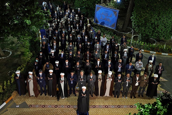 آشنایی با مفاهیم متعالی قرآنی بهترین راه مقابله با ناهنجاریهاست آشنایی با مفاهیم متعالی قرآنی بهترین راه مقابله با ناهنجاریهاست