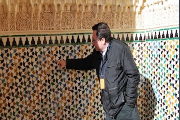 خوزه میگل پوئرتا، استاد تاریخ هنر در کاخ الحمرا اسپانیا
