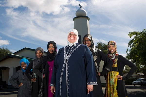 شماری از مسئولان IWCNZ شماری از مسئولان IWCNZ