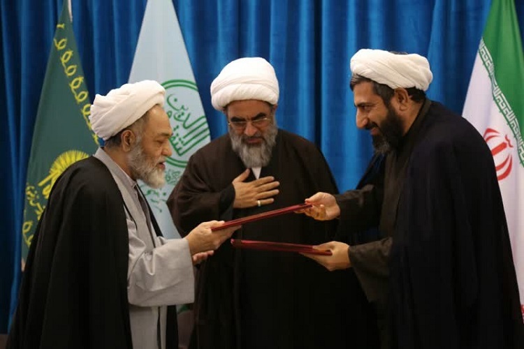 امضای تفاهم‌نامه بین سازمان علمی فرهنگی آستان قدس و مرکز فقهی ائمه اطهار(ع)