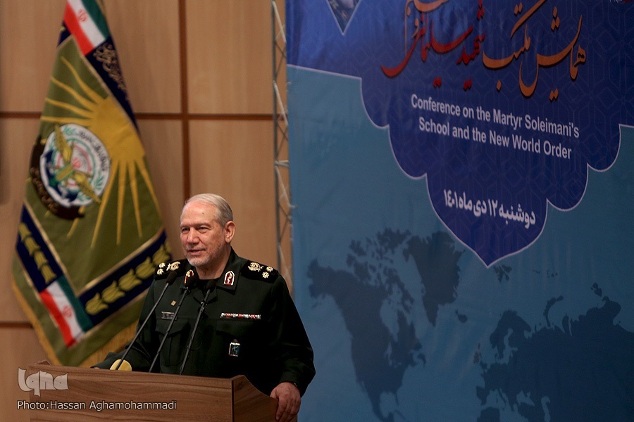 سرلشکر رحیم صفوی، دستیار و مشاور عالی فرمانده معظم کل قوا سرلشکر رحیم صفوی، دستیار و مشاور عالی فرمانده معظم کل قوا