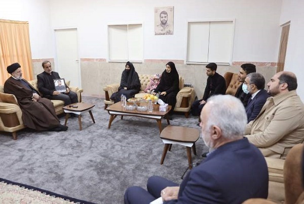 صبر خانواده شهدا ستودنی است