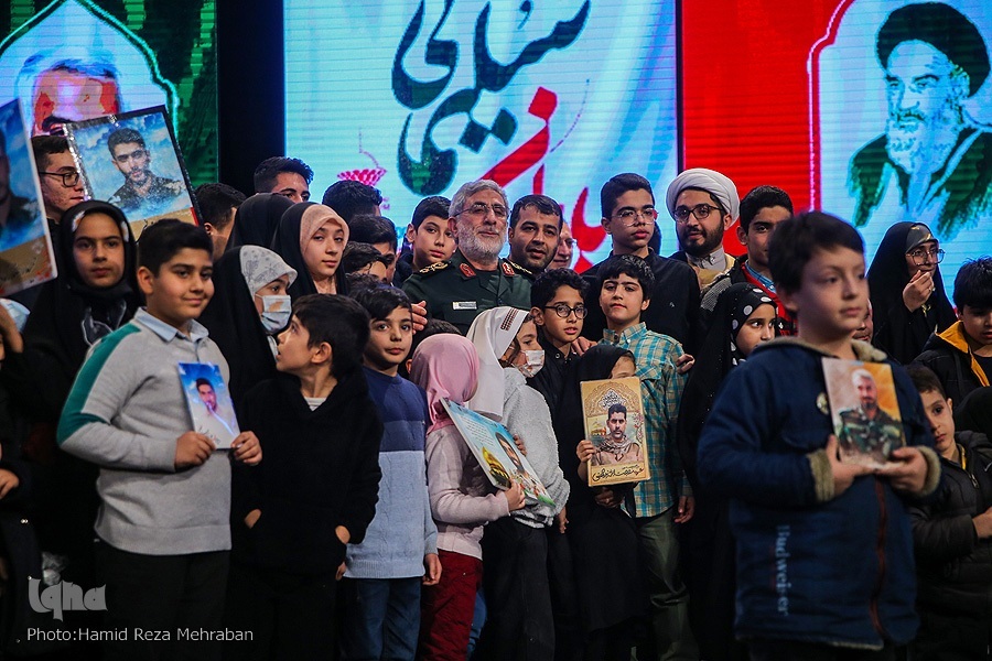 ۳ توصیه پیامبر(ص) برای تربیت فرزندان