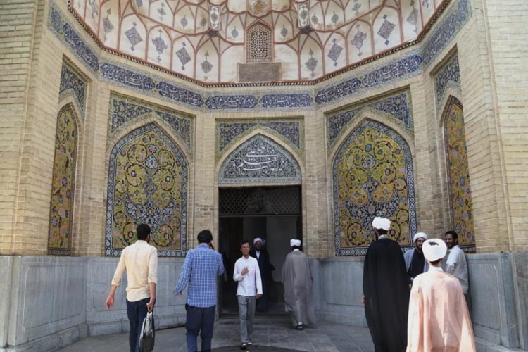 دروس حوزه‌های علمیه تعطیل شد