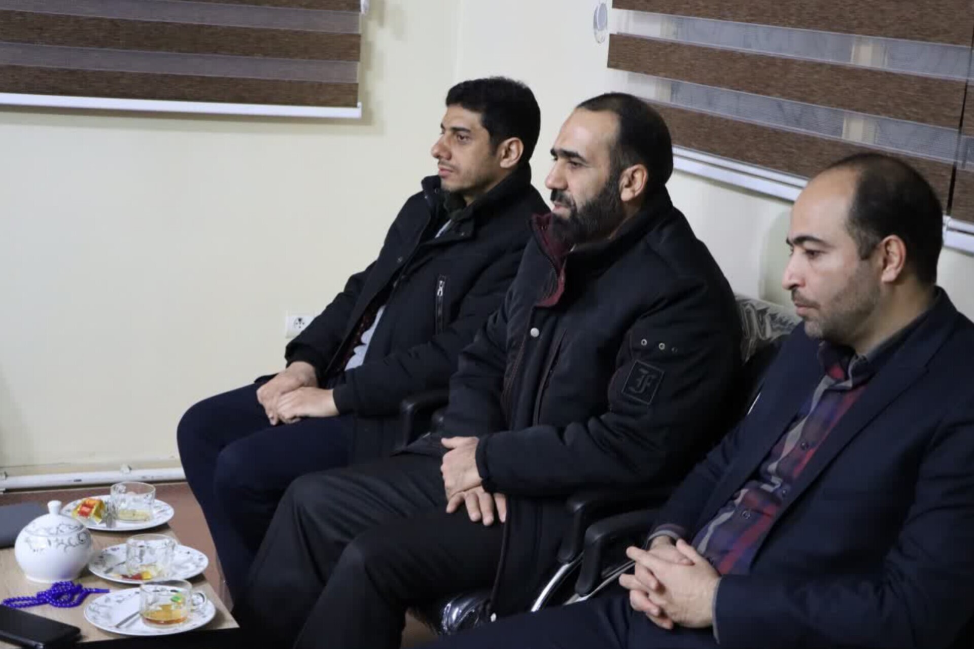 دیدار اعضای مجمع قرآنیان اسلامشهر با امام جمعه شهرستان دیدار اعضای مجمع قرآنیان اسلامشهر با امام جمعه شهرستان