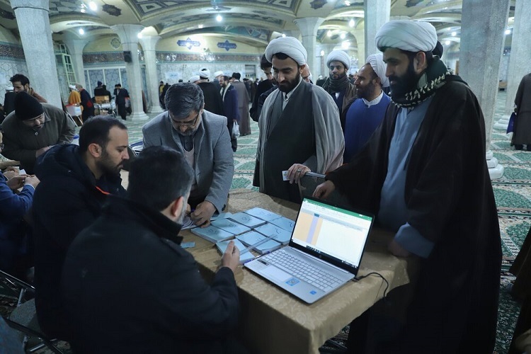 رقابت 400 فاضل حوزوی در انتخابات مجمع نمایندگان طلاب