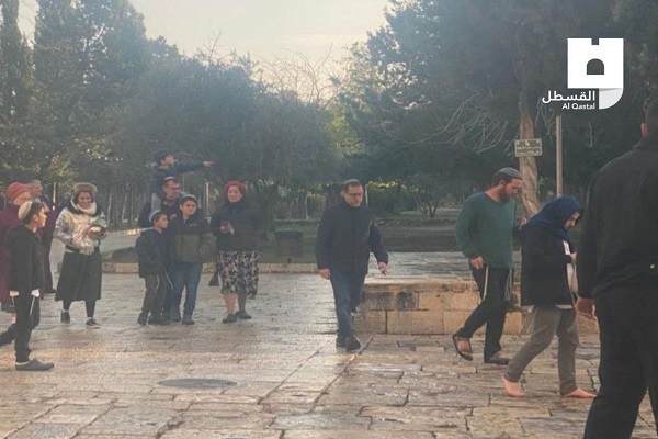 یورش مستمر صهیونیستها به مسجد الاقصی و بازداشت دهها فلسطینی یورش مستمر صهیونیستها به مسجد الاقصی و بازداشت دهها فلسطینی