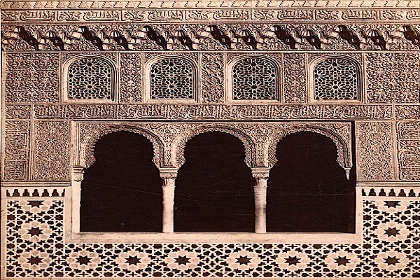 جایگاه کتیبههای قرآنی در معماری کاخها و مدارس اسپانیا جایگاه کتیبههای قرآنی در معماری کاخها و مدارس اسپانیا