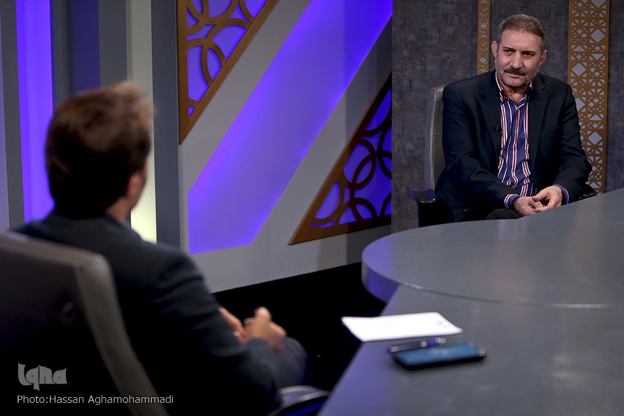 گفتوگو کلید همه مشکلات / فرهنگ نقد و نقدپذیری در سیستم آموزشی جایی ندارد + فیلم گفتوگو کلید همه مشکلات / فرهنگ نقد و نقدپذیری در سیستم آموزشی جایی ندارد + فیلم