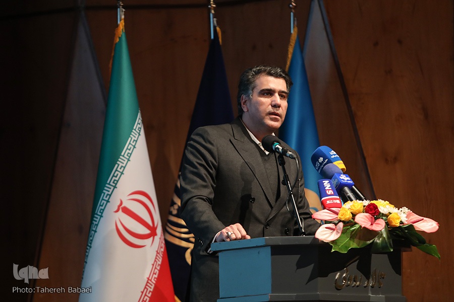 روزنامهها جای گروهها و احزاب سیاسی را در کشور پر کردند + فیلم روزنامهها جای گروهها و احزاب سیاسی را در کشور پر کردند + فیلم