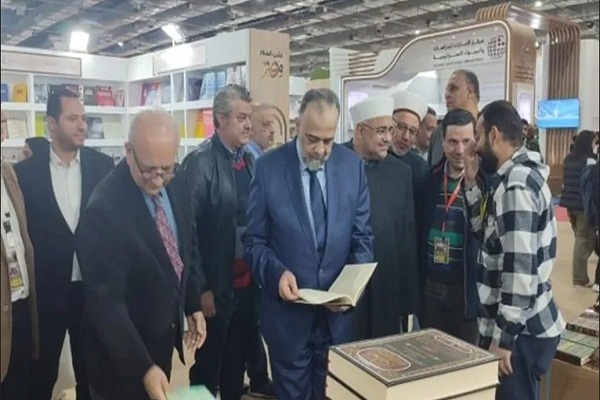 تاکید وزیر اوقاف سوریه بر مبارزه با تروریسم از تریبون نماز جمعه قاهره/آماده تاکید وزیر اوقاف سوریه بر مبارزه با تروریسم از تریبون نماز جمعه قاهره/آماده