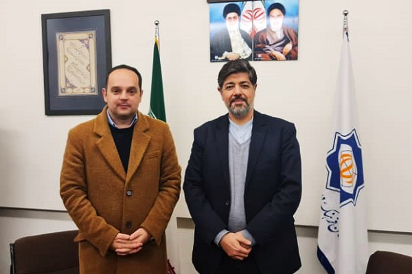 از راست: مهدی نیکخواه ‌قمی، رایزن فرهنگی کشورمان