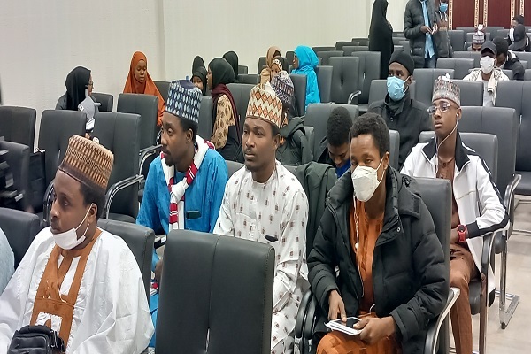 امام علی(ع) مظهر همه صفات بارز انسانی است