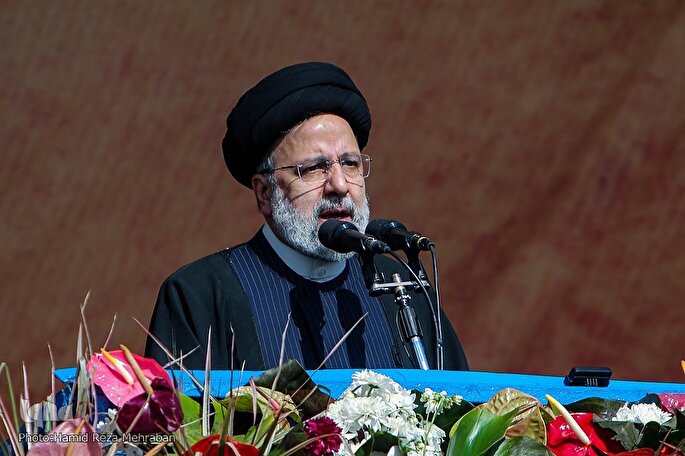 حجتالاسلام رئیسی در مراسم 22 بهمن حجتالاسلام رئیسی در مراسم 22 بهمن