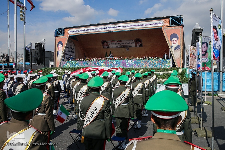 مراسم یومالله 22 بهمن در میدان آزادی مراسم یومالله 22 بهمن در میدان آزادی