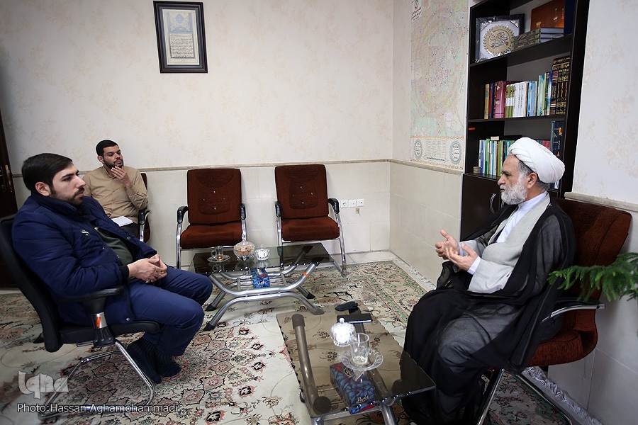 در بحث حجاب بگیرد و ببند جواب نمیدهد/ آیا بیحجابی راه درست اعتراض سیاسی است؟ در بحث حجاب بگیرد و ببند جواب نمیدهد/ آیا بیحجابی راه درست اعتراض سیاسی است؟