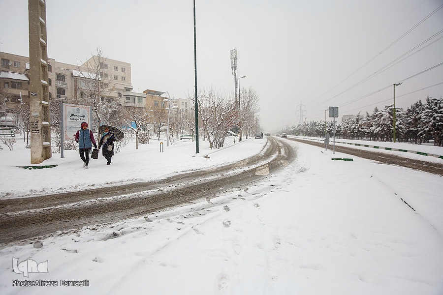 بازگشایی مدارس استان تهران در 24 بهمن‌ از ۹:۳۰ صبح