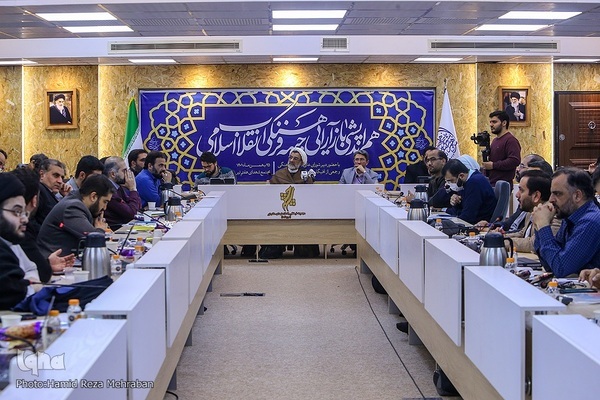 شورای عالی انقلاب فرهنگی را به سمت تشکل‌های مردمی و نخبگانی خواهم برد