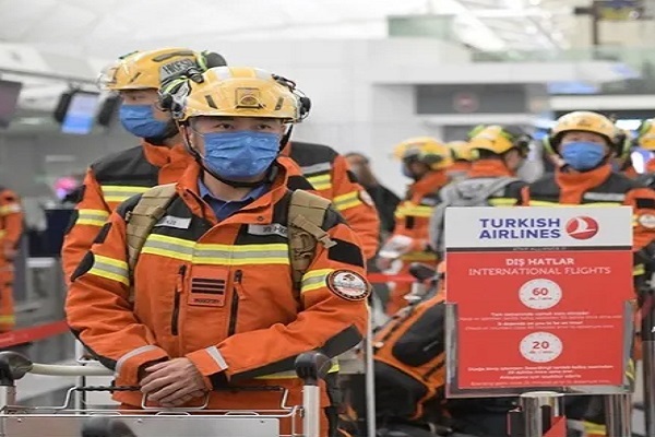 اسلامآوردن امدادگر چینی پس از یافتن نسخهای از قرآن از زیر آوار در ترکیه اسلامآوردن امدادگر چینی پس از یافتن نسخهای از قرآن از زیر آوار در ترکیه