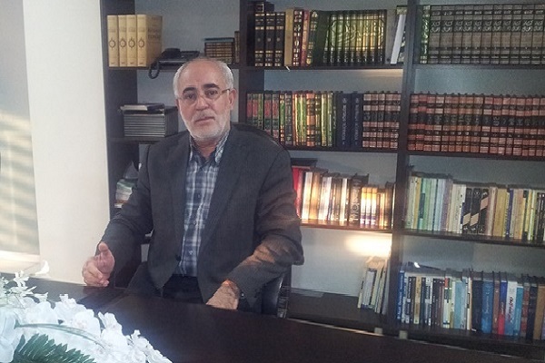 حسن قناعت لی، نویسنده و پژوهشگر مطرح ترکیه‌ای