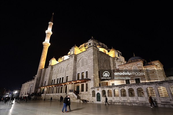 برگزاری مراسم شب معراج پیامبر اکرم (ص) در مساجد ترکیه